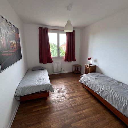 Spacieux Appartement Dans Villa Jonage Exterior photo